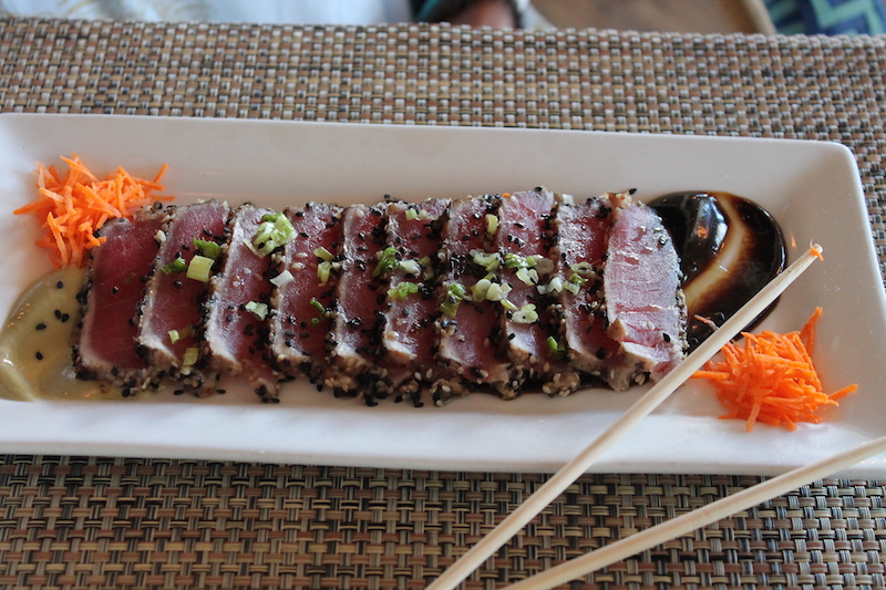 Tuna Tataki with sesame seeds