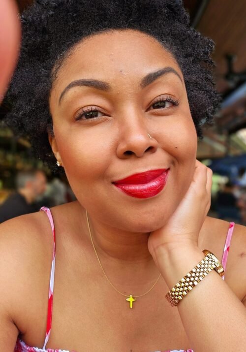 This Bahamian Gyal Blogger, Rogan shows off her 4c hair afro