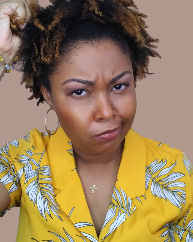 This Bahamian Gyal blogger, Rogan Smith shows off her natural 4c hair. 