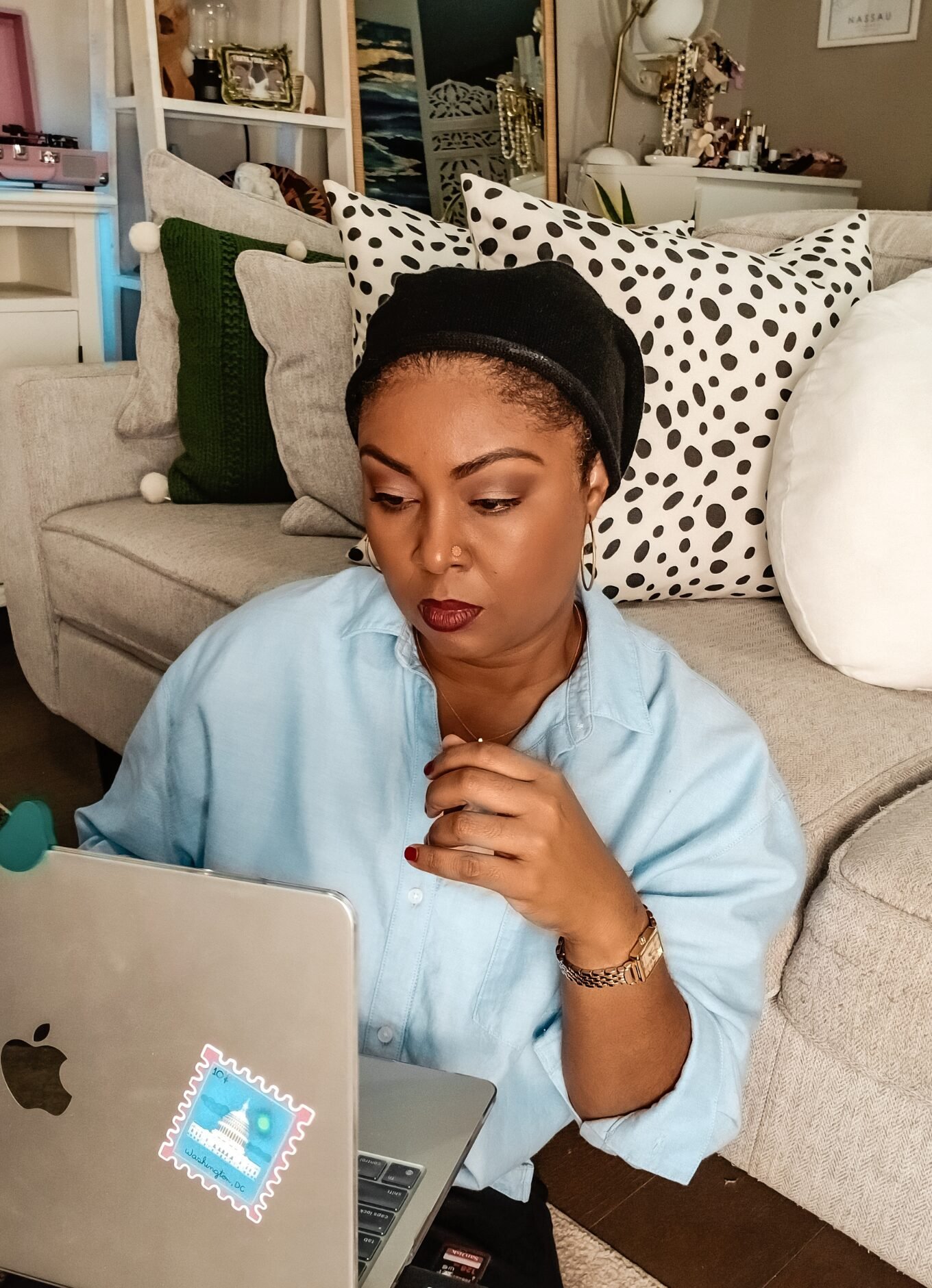 Tuned in to her YouTube channel analytics, DC blogger, Rogan of This Bahamian Gyal looks at her stats
