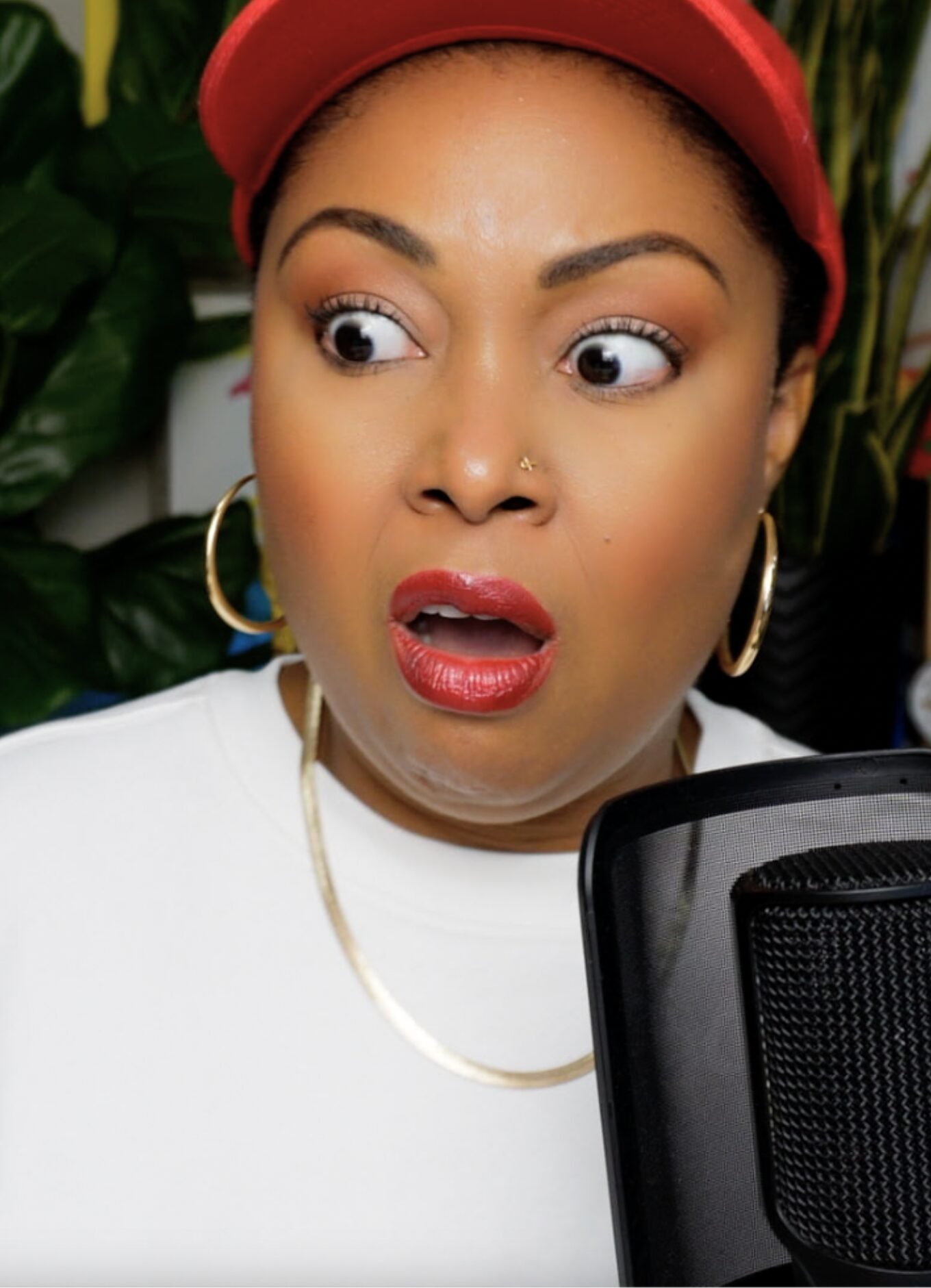 This Bahamian Gyal blogger, Rogan reacts to a shocking moment on one of her YouTube videos.