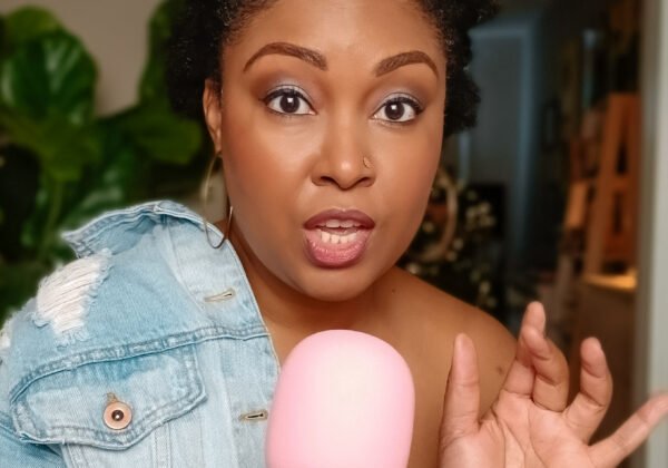 This Bahamian Gyal blogger, Rogan explains YouTube title strategy and why vague titles fail